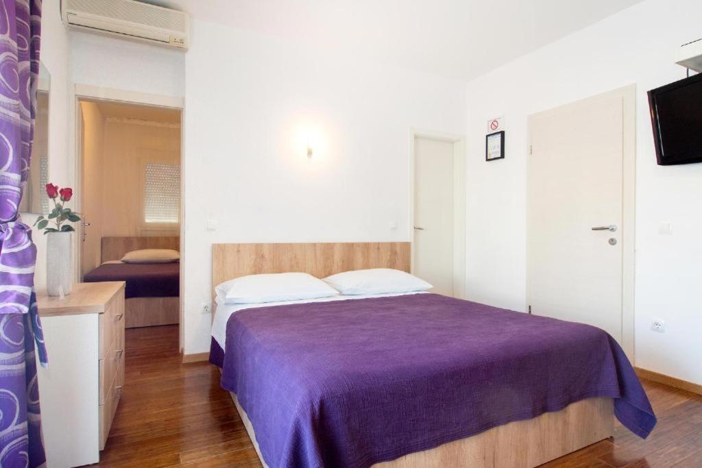 Bed & Breakfast Pino Подстрана Екстер'єр фото