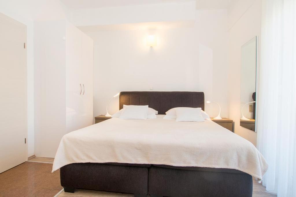 Bed & Breakfast Pino Подстрана Екстер'єр фото