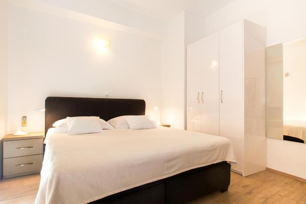 Bed & Breakfast Pino Подстрана Екстер'єр фото